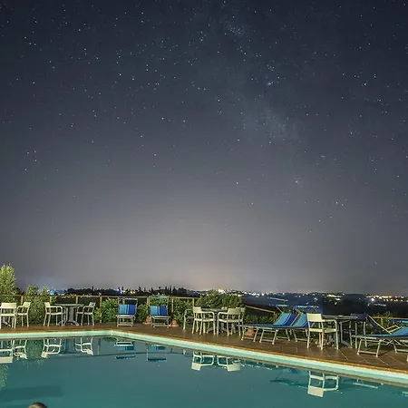 Belvedere Di San Leonino Hotel 4*